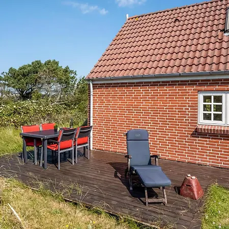 Stunning Home In Norre Nebel With Wifi *